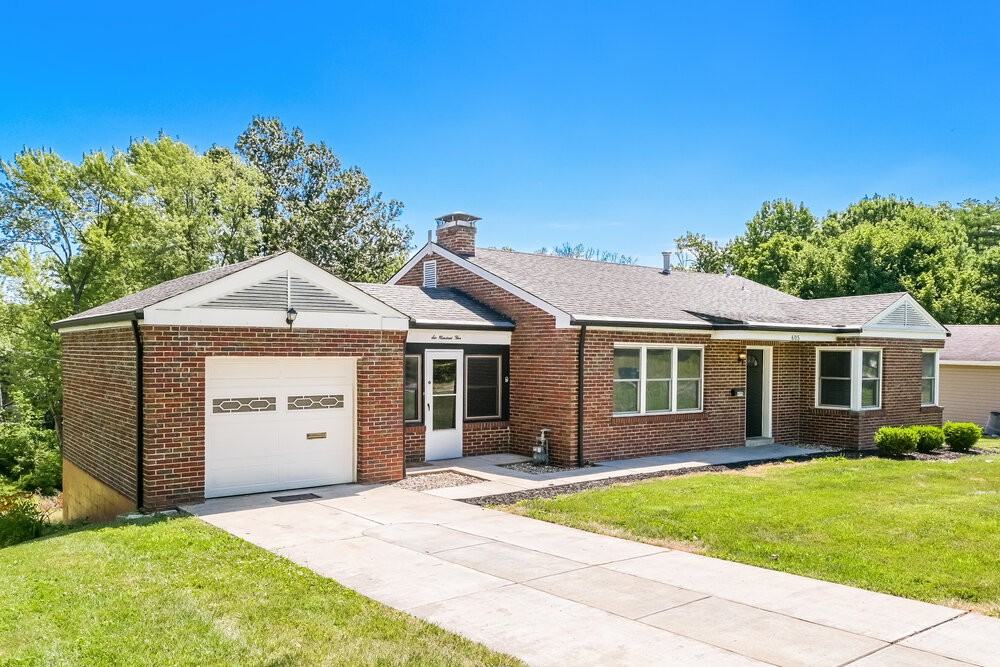 605 Plantmore Dr - Photo 4 of 17