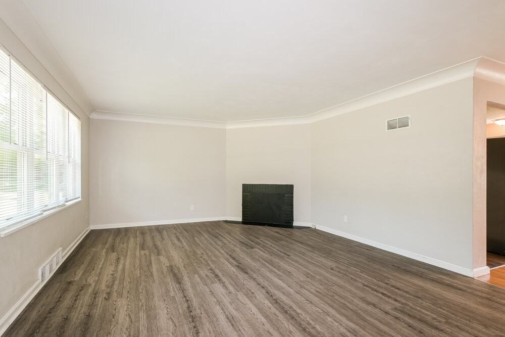 605 Plantmore Dr - Photo 5 of 17