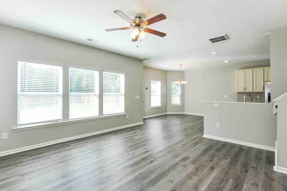 105 Lakemont Dr - Photo 4 of 16