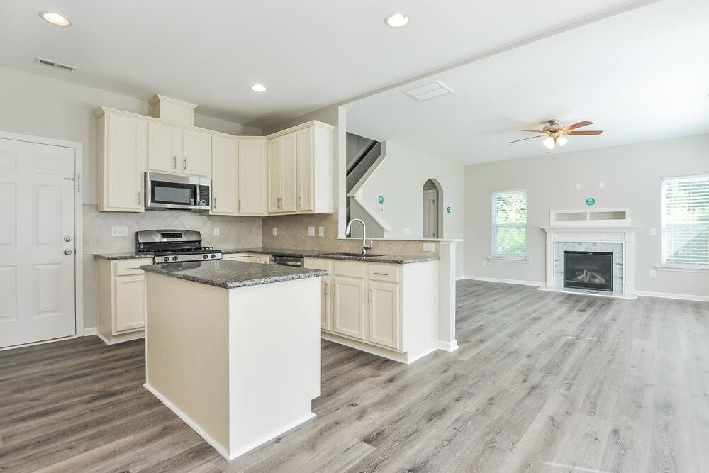 105 Lakemont Dr - Photo 7 of 16