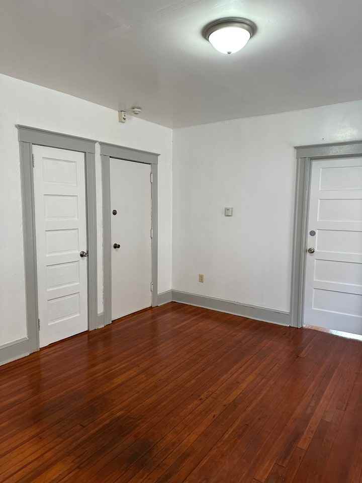 139 Lawlor St #1FL - Photo 3 of 5