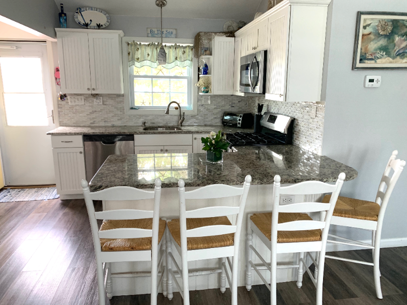 132 Kathryn St - Photo 2 of 12