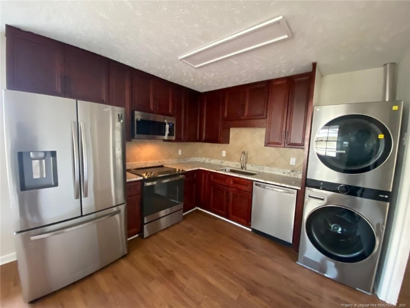 1721 Merry Oaks Dr - Photo 4 of 43