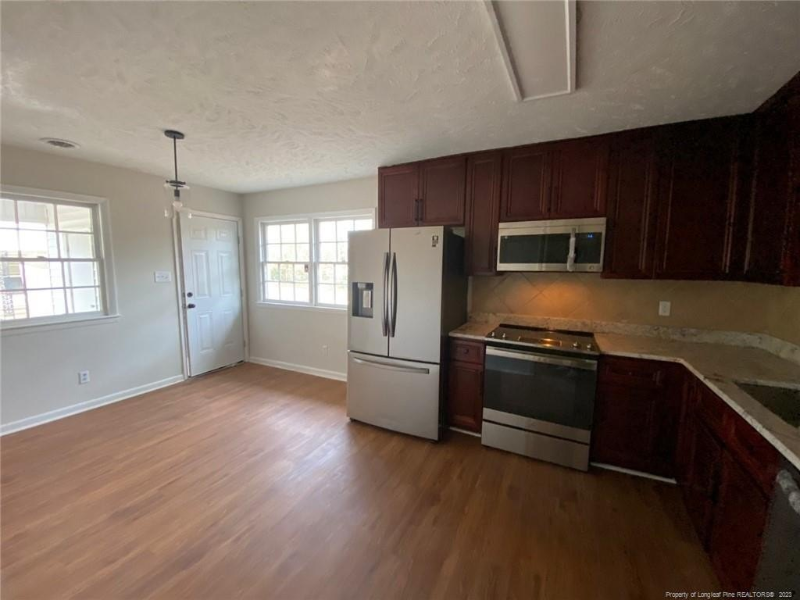 1721 Merry Oaks Dr - Photo 5 of 43