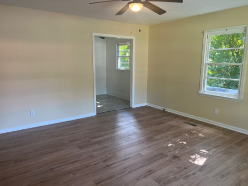 802 Nimzit Ave - Photo 4 of 12