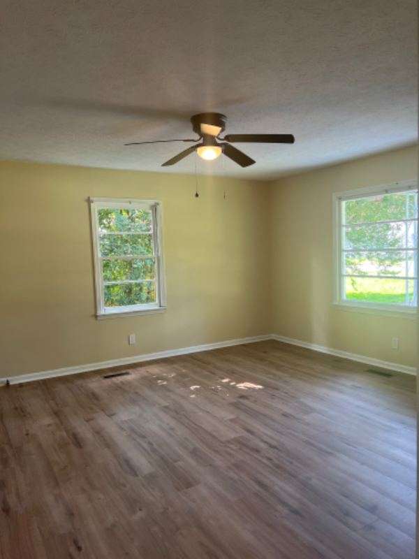 802 Nimzit Ave - Photo 5 of 12