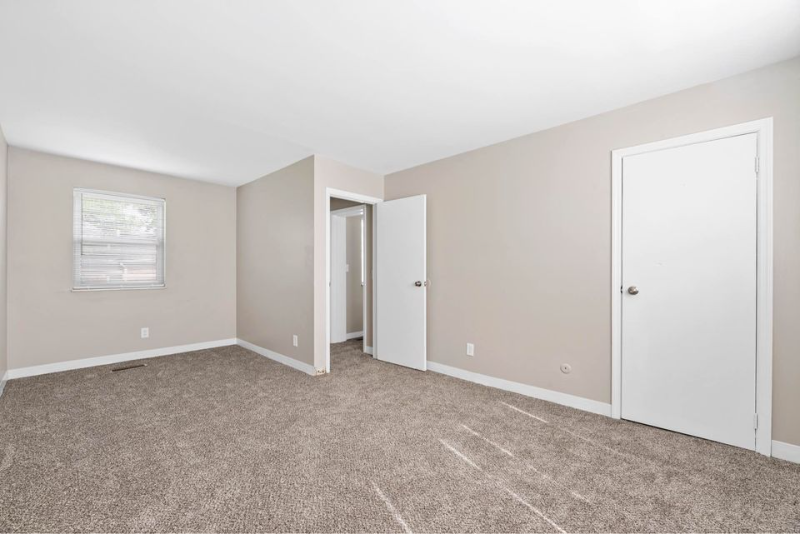 755 Canonby Pl #2-1 - Photo 3 of 6