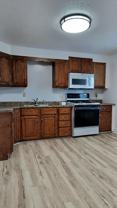 207 E Mechanic St - Photo 1 of 1