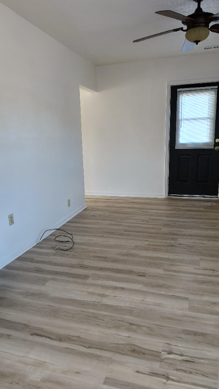 207 E Mechanic St - Photo 4 of 8