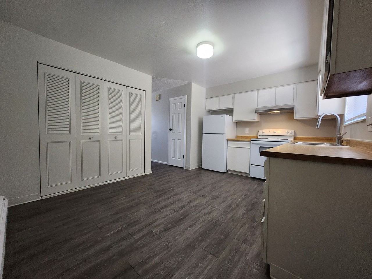49 Chestnut Dr #A - Photo 3 of 20