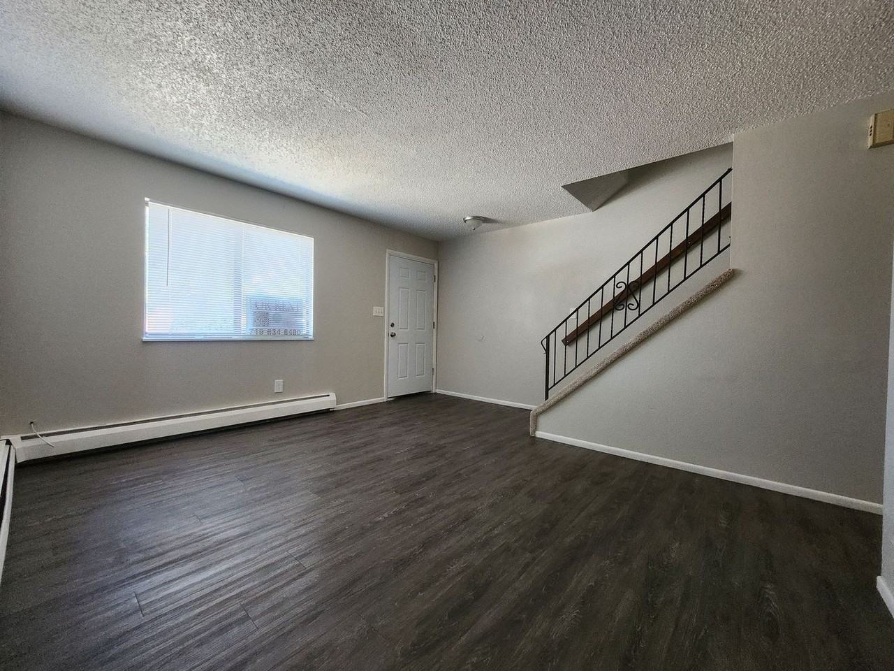 49 Chestnut Dr #A - Photo 6 of 20