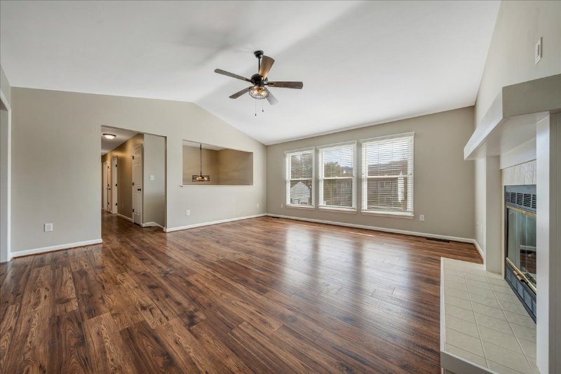 5184 Orchard Hill Dr - Photo 3 of 46