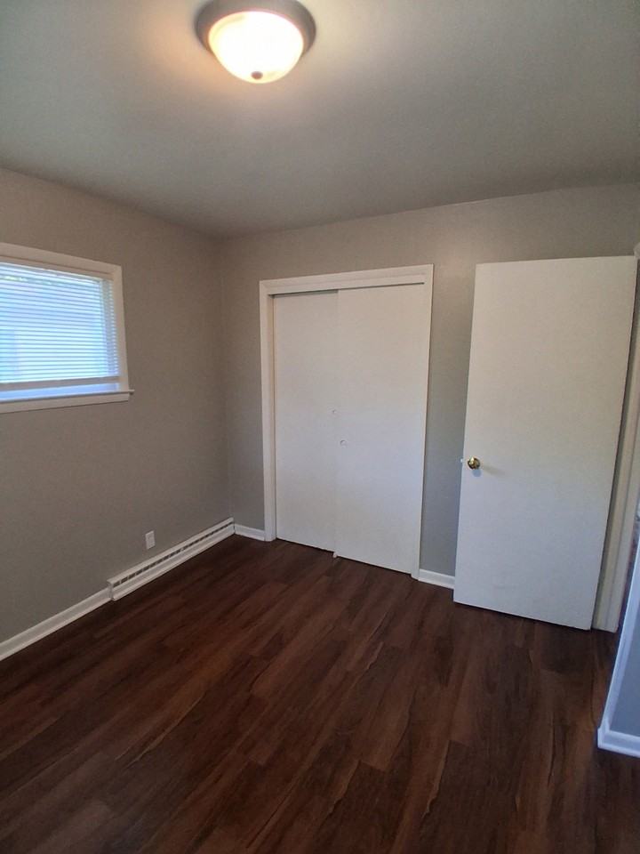 4878 N 50th St - Photo 3 of 8