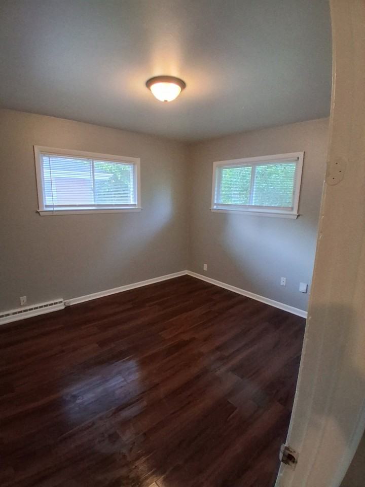 4878 N 50th St - Photo 4 of 8