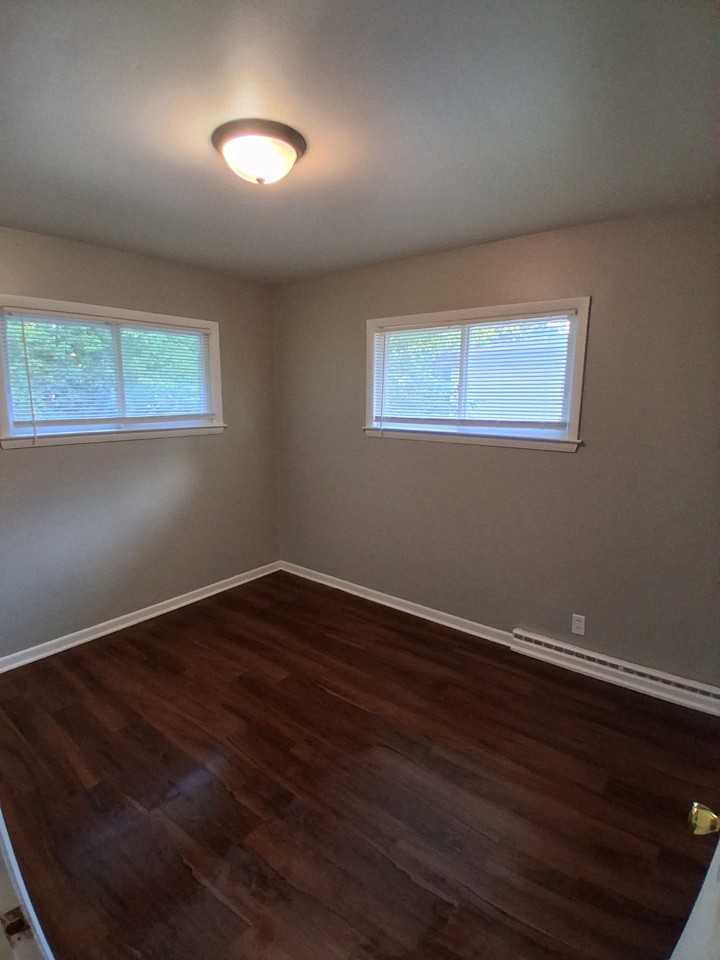 4878 N 50th St - Photo 6 of 8