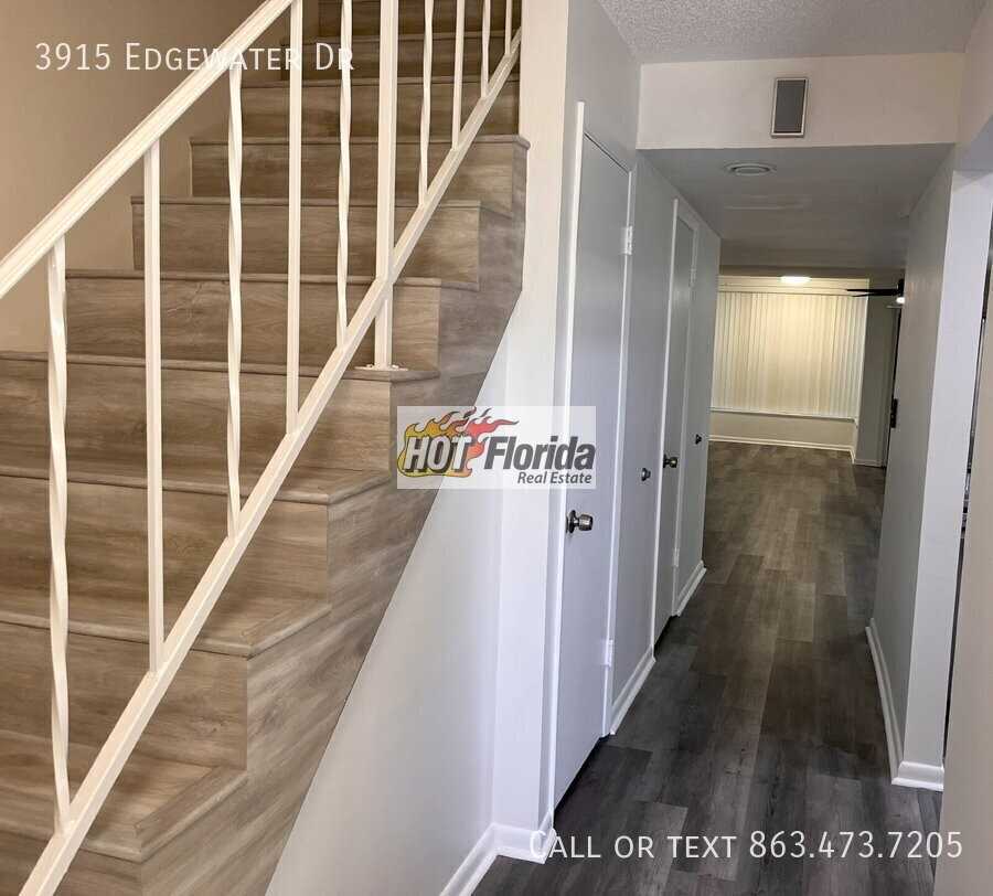3915 Edgewater Dr - Photo 3 of 28