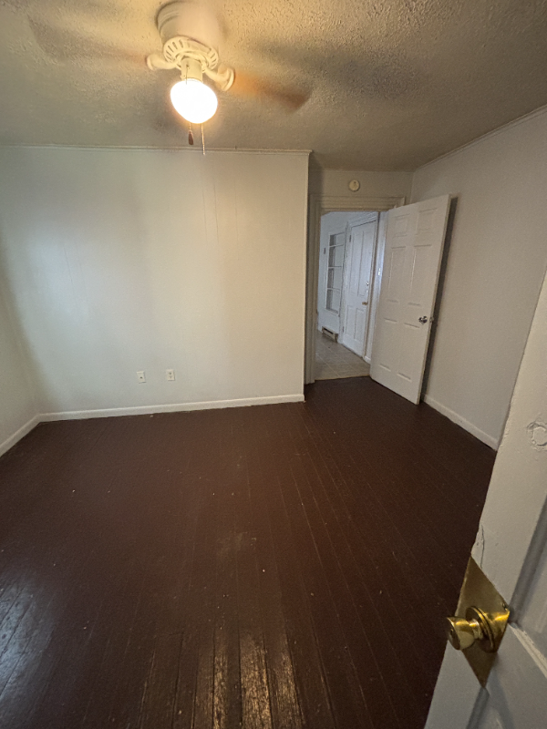 215 S Raleigh St #B - Photo 4 of 9