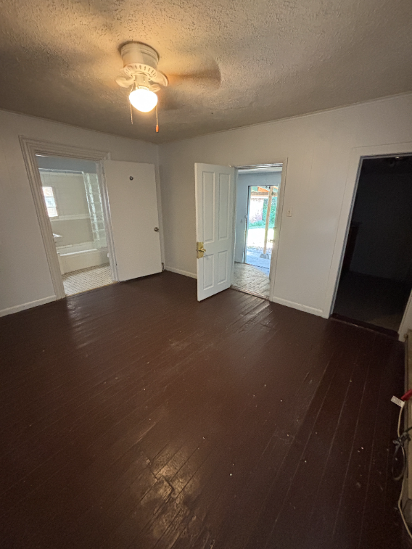 215 S Raleigh St #B - Photo 5 of 9