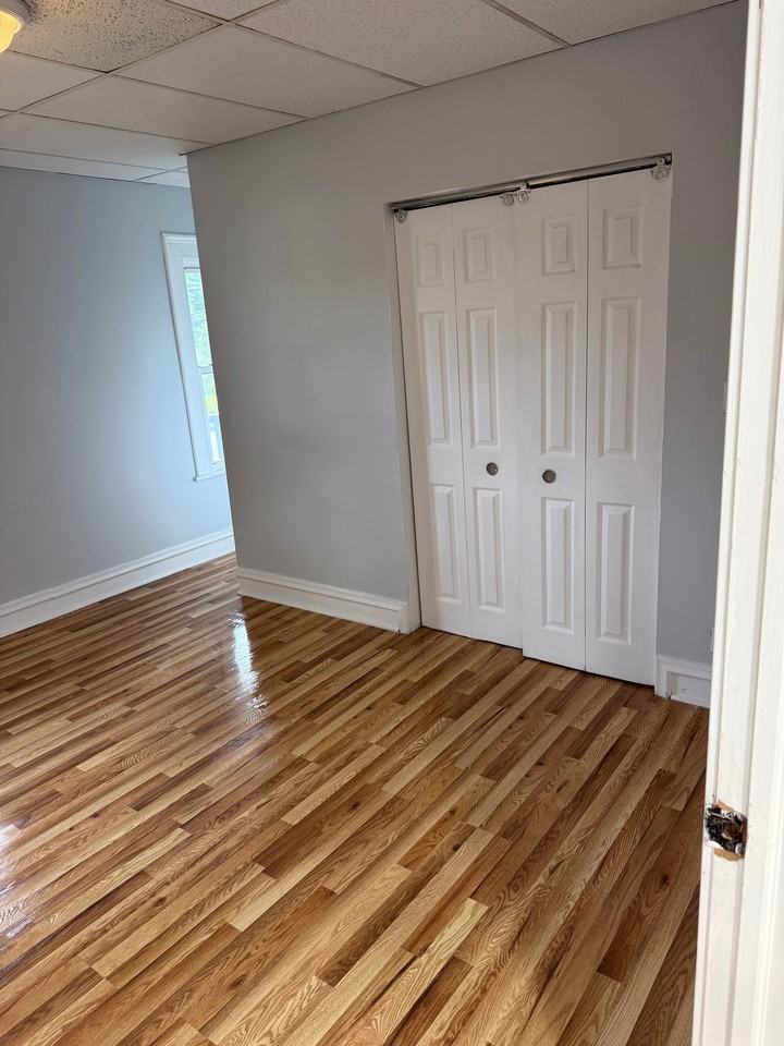 742 Hanover Rd #1 - Photo 4 of 8