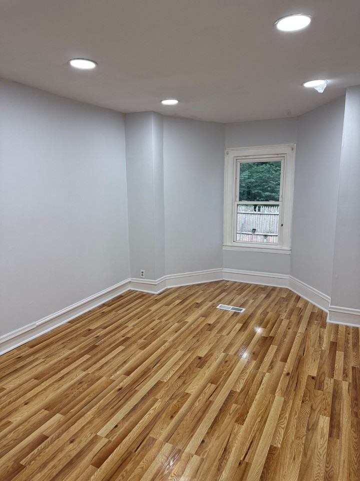 742 Hanover Rd #1 - Photo 5 of 8