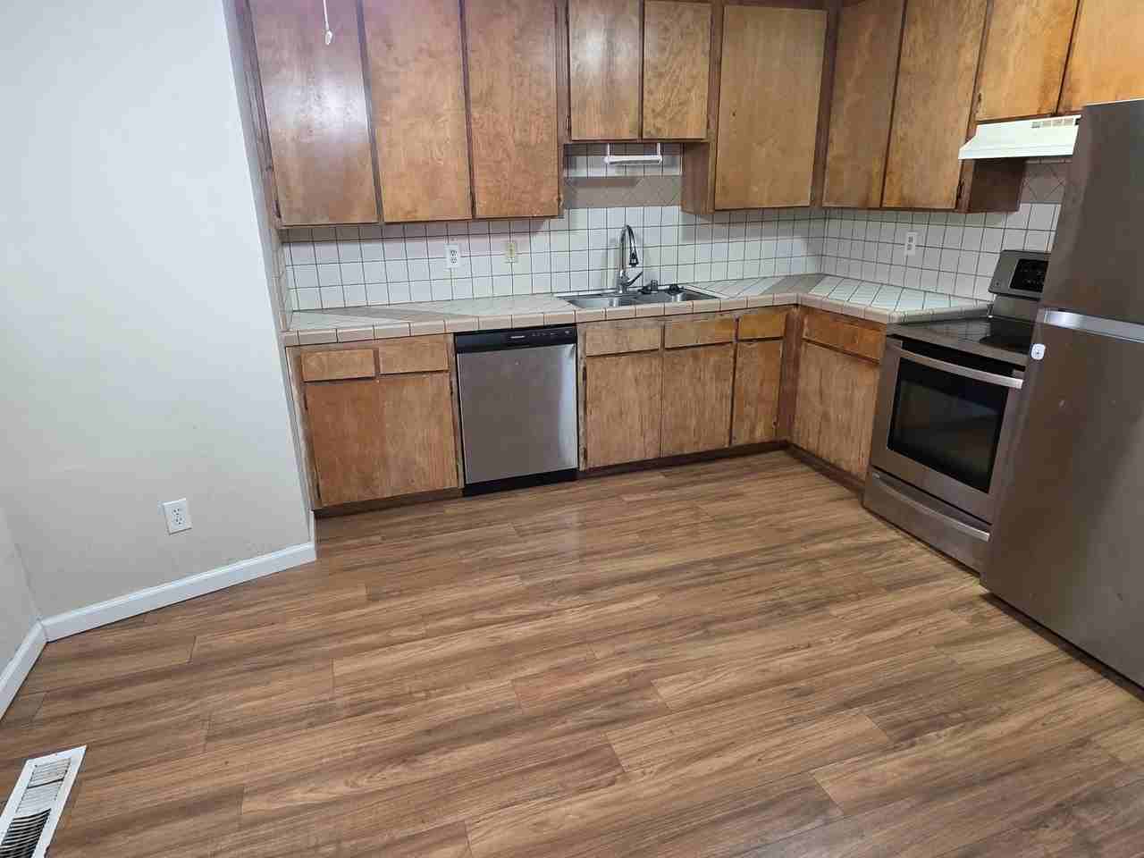 6434 Woodward Dr #B - Photo 4 of 4