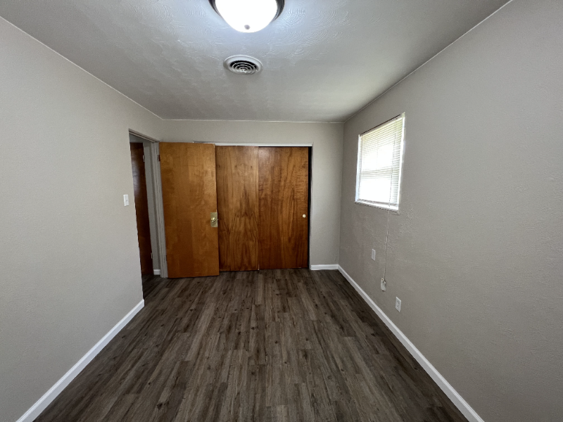618 N Ohio St - Photo 2 of 9