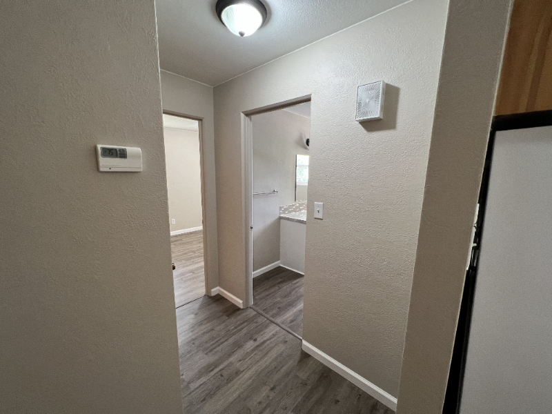 618 N Ohio St - Photo 5 of 9