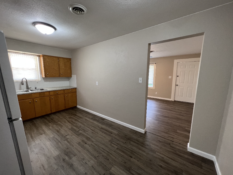 618 N Ohio St - Photo 6 of 9