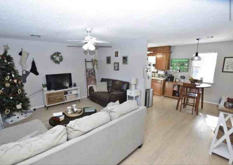314 Redbud Ln - Photo 5 of 8