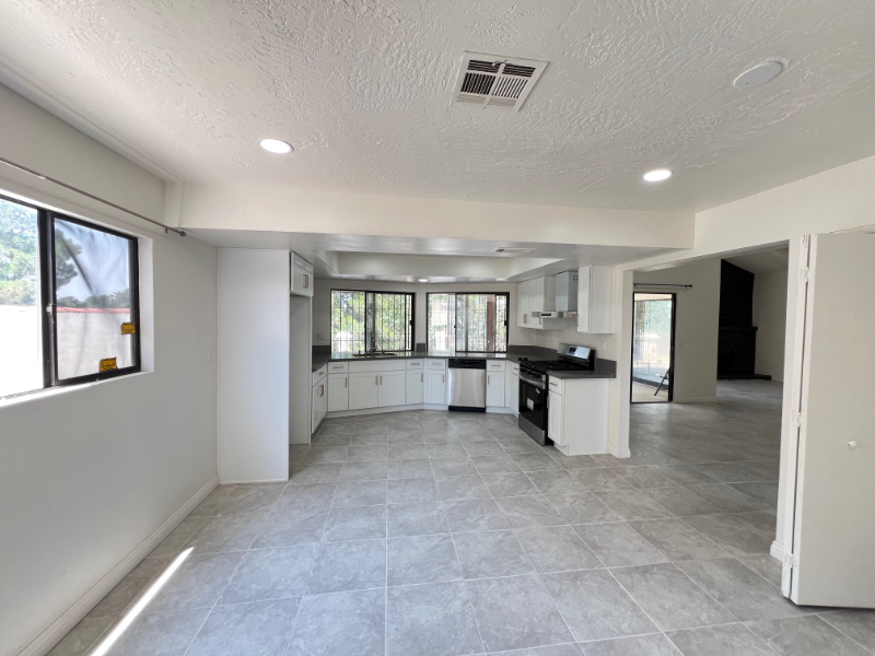 13850 Dahlgren Dr - Photo 3 of 20