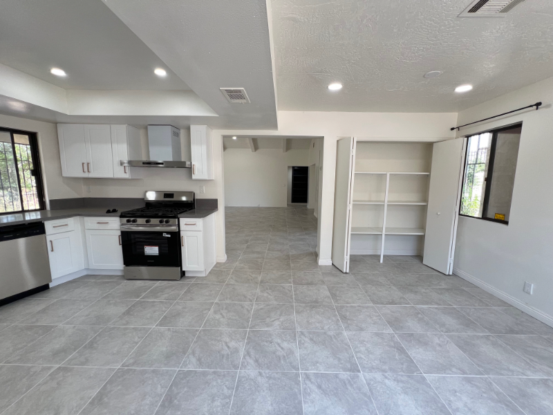 13850 Dahlgren Dr - Photo 5 of 20