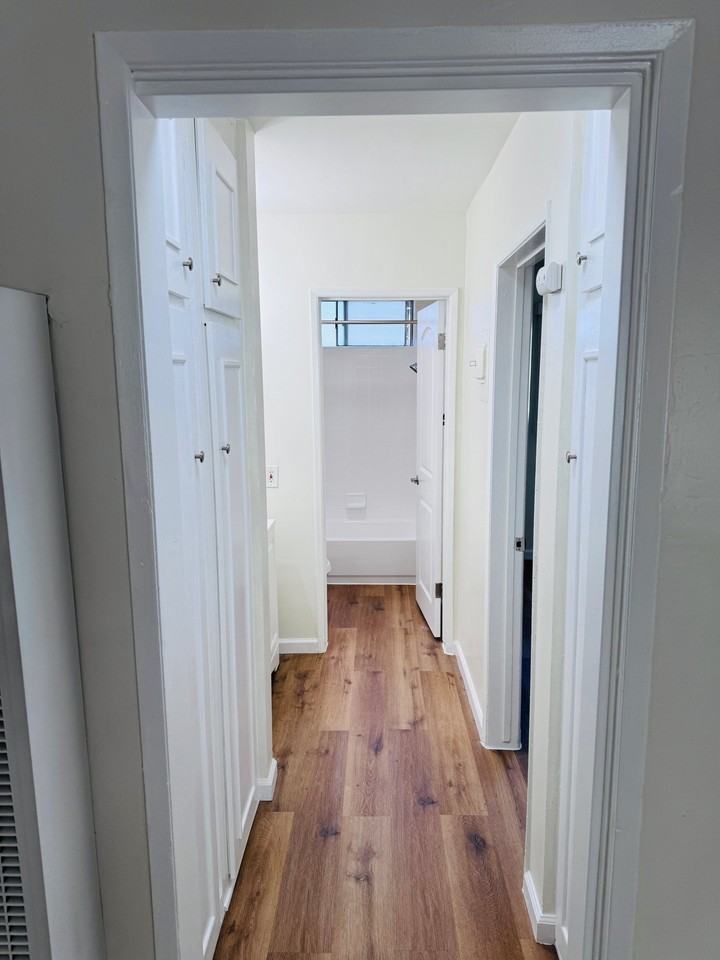 407 Neva Pl - Photo 3 of 10