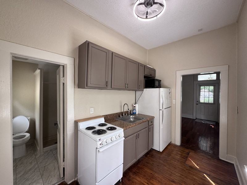 114 Ne Tuscawilla Ave - Photo 4 of 8