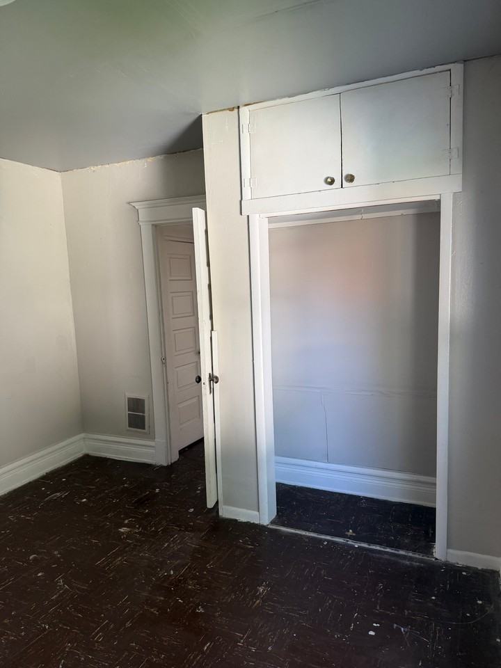 39 1/2 Garfield Pl - Photo 2 of 17