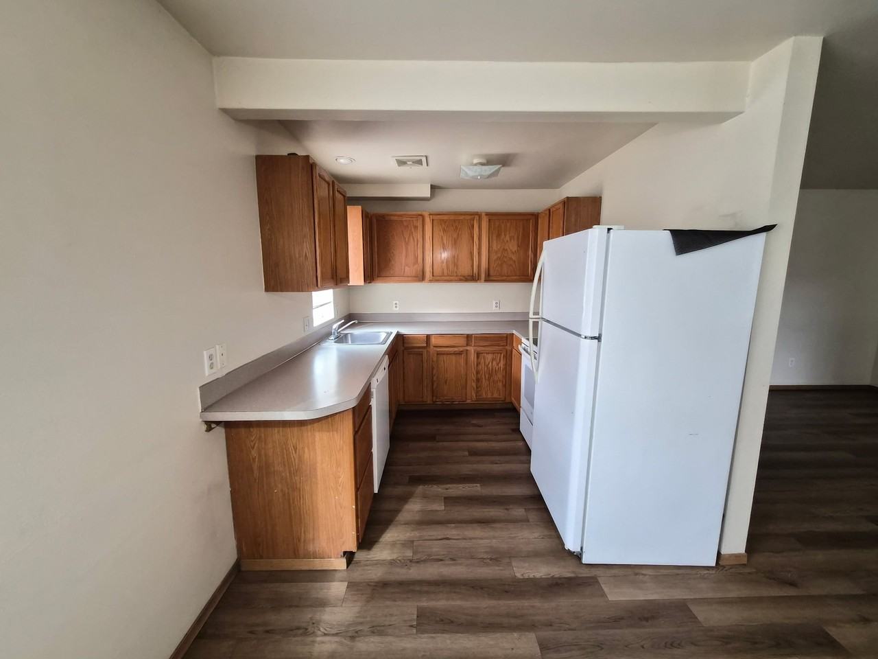 301 E 3rd St #5