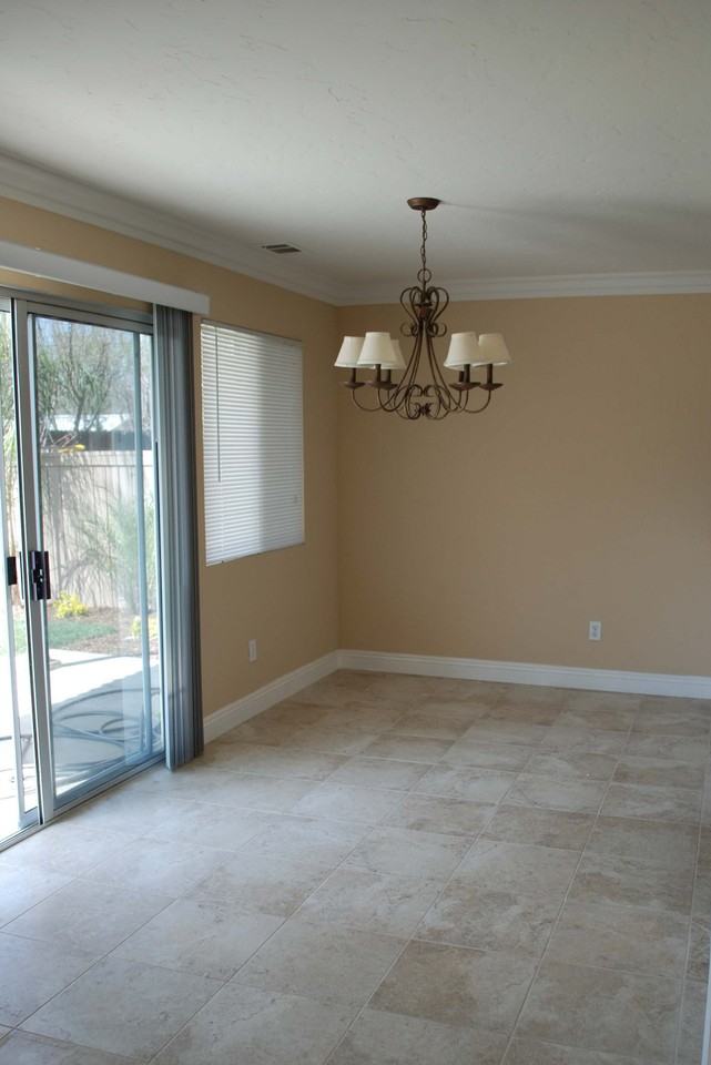 1712 Glenview Dr - Photo 2 of 8