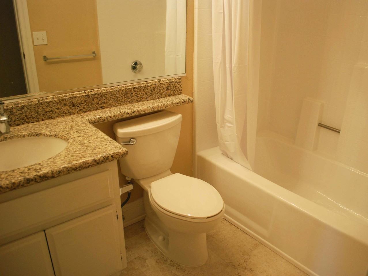 1712 Glenview Dr - Photo 4 of 8