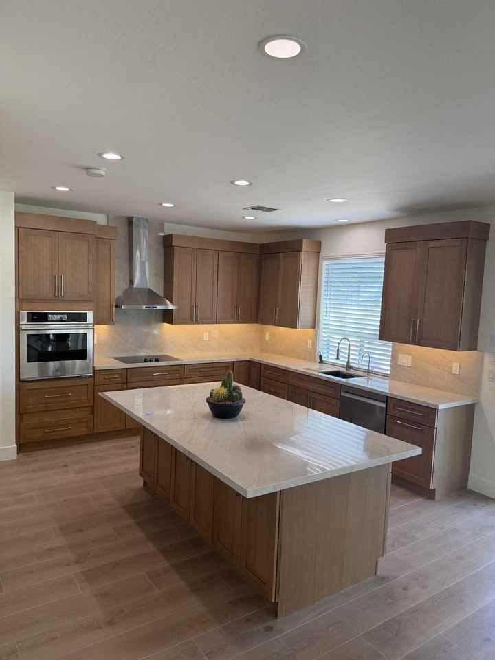 2741 E Quiet Hollow Ln - Photo 2 of 50