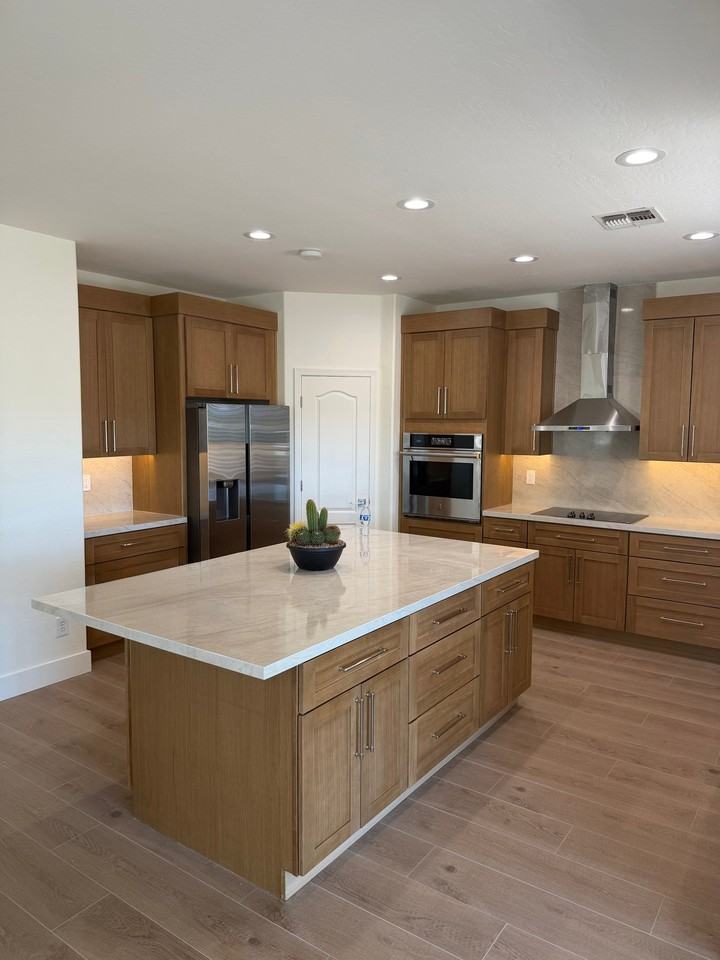 2741 E Quiet Hollow Ln - Photo 3 of 50