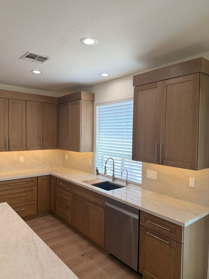 2741 E Quiet Hollow Ln - Photo 5 of 50