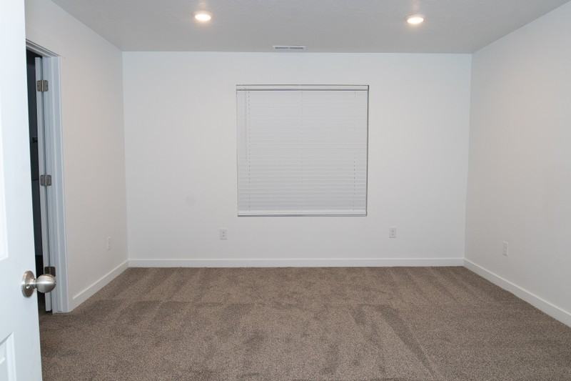 977 E Jack Dr - Photo 5 of 17