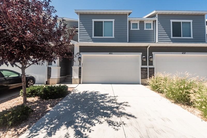 461 S Day Dream Ln - Photo 2 of 23