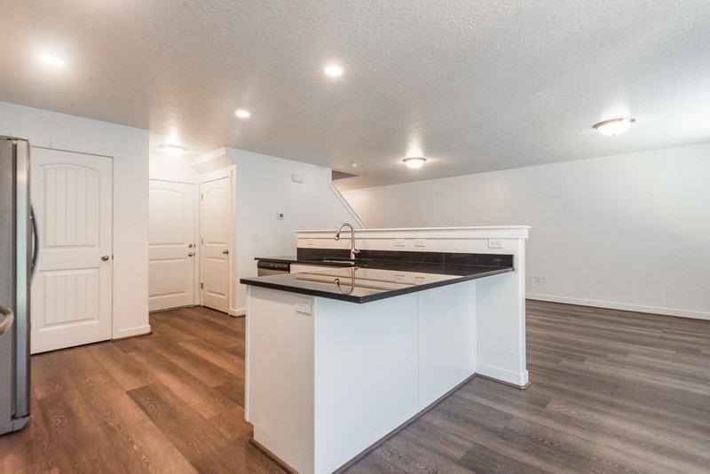 461 S Day Dream Ln - Photo 5 of 23