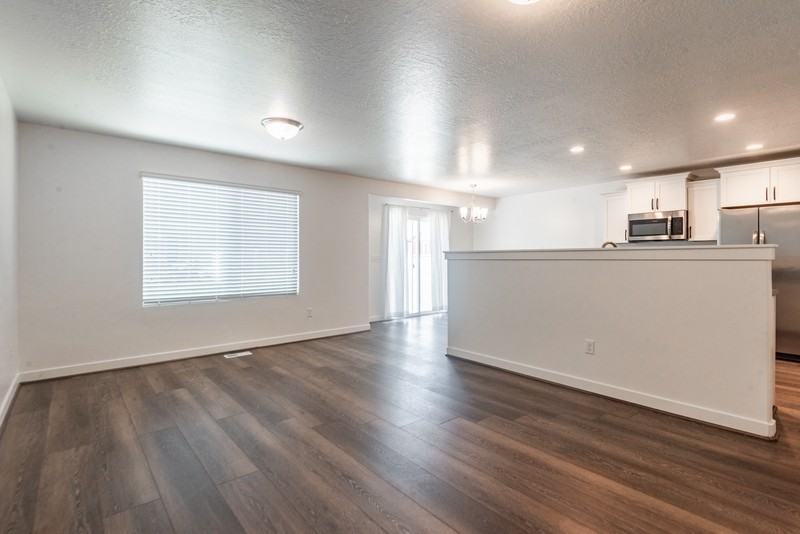461 S Day Dream Ln - Photo 6 of 23