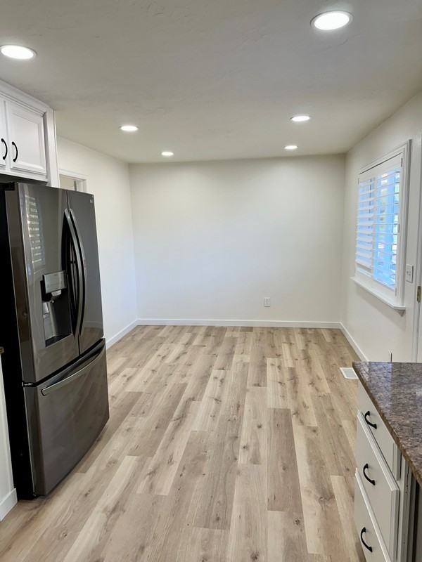 1000 Ne - Photo 2 of 30