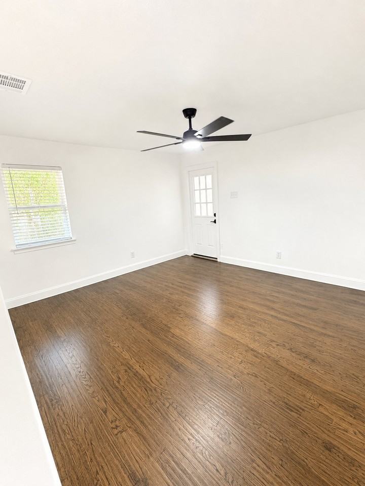 2212 Larry Dr - Photo 7 of 15
