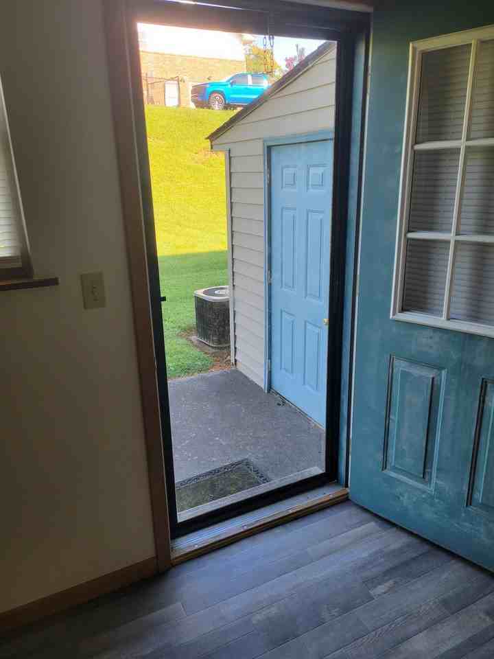740 Straight Creek Rd - Photo 7 of 19