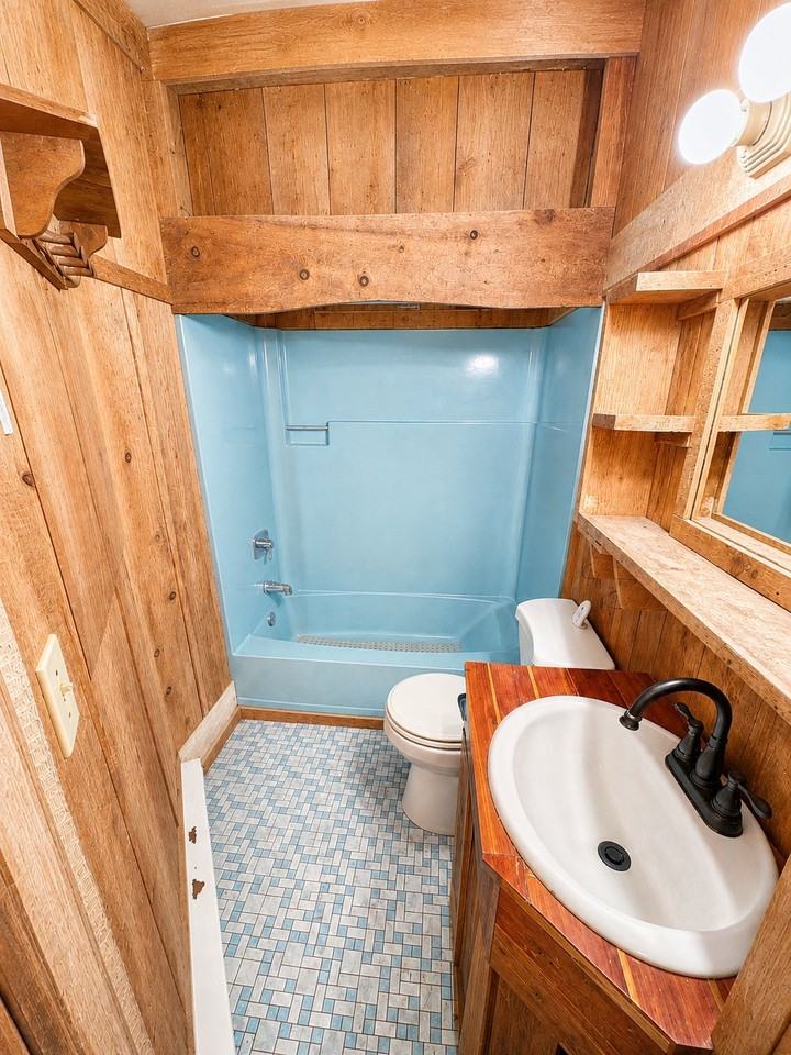 115 Lillibridge Ave - Photo 3 of 8