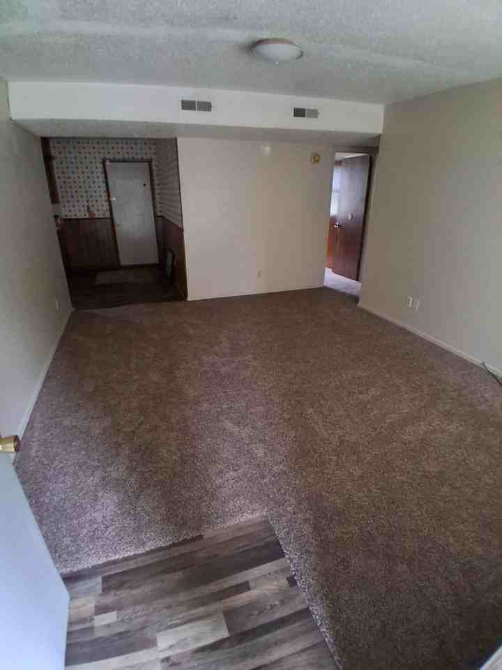 130 Haner Cir - Photo 2 of 8