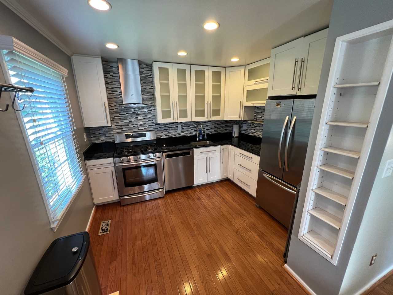 9418 Goshen Ln #0 - Photo 4 of 17